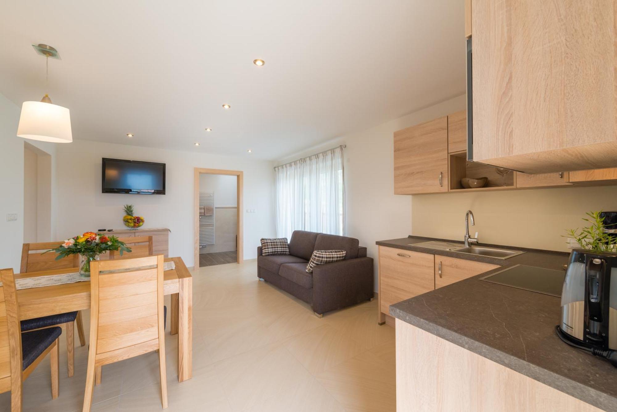 St. Urbanhof Apartment Термено Екстериор снимка