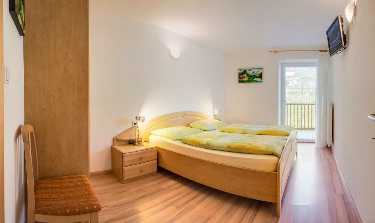 St. Urbanhof Apartment Термено Екстериор снимка