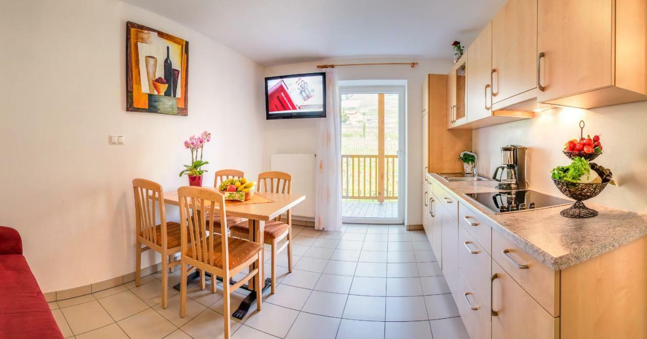 St. Urbanhof Apartment Термено Екстериор снимка